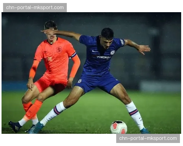 时隔287天再度英超破门,切尔西小将派斯狂奔至边线拥抱波切蒂诺 时隔287天再度英超破门,切尔西小将派斯狂奔至边线拥抱波切蒂诺