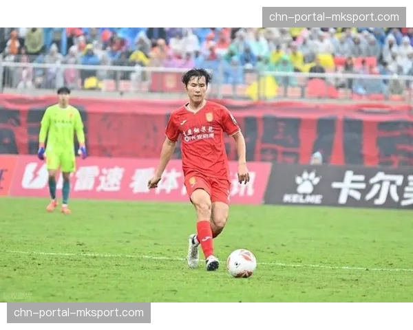 上海海港1-2重庆铜梁龙，升班马射门转化率100%展现效率足球
